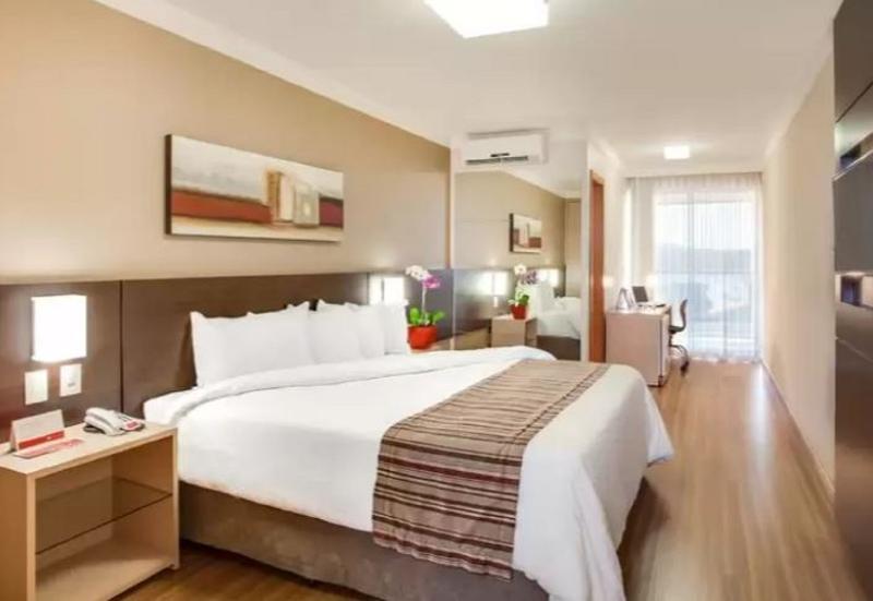 Ramada Hotel & Suites Lagoa Santa By Wyndham Exteriör bild
